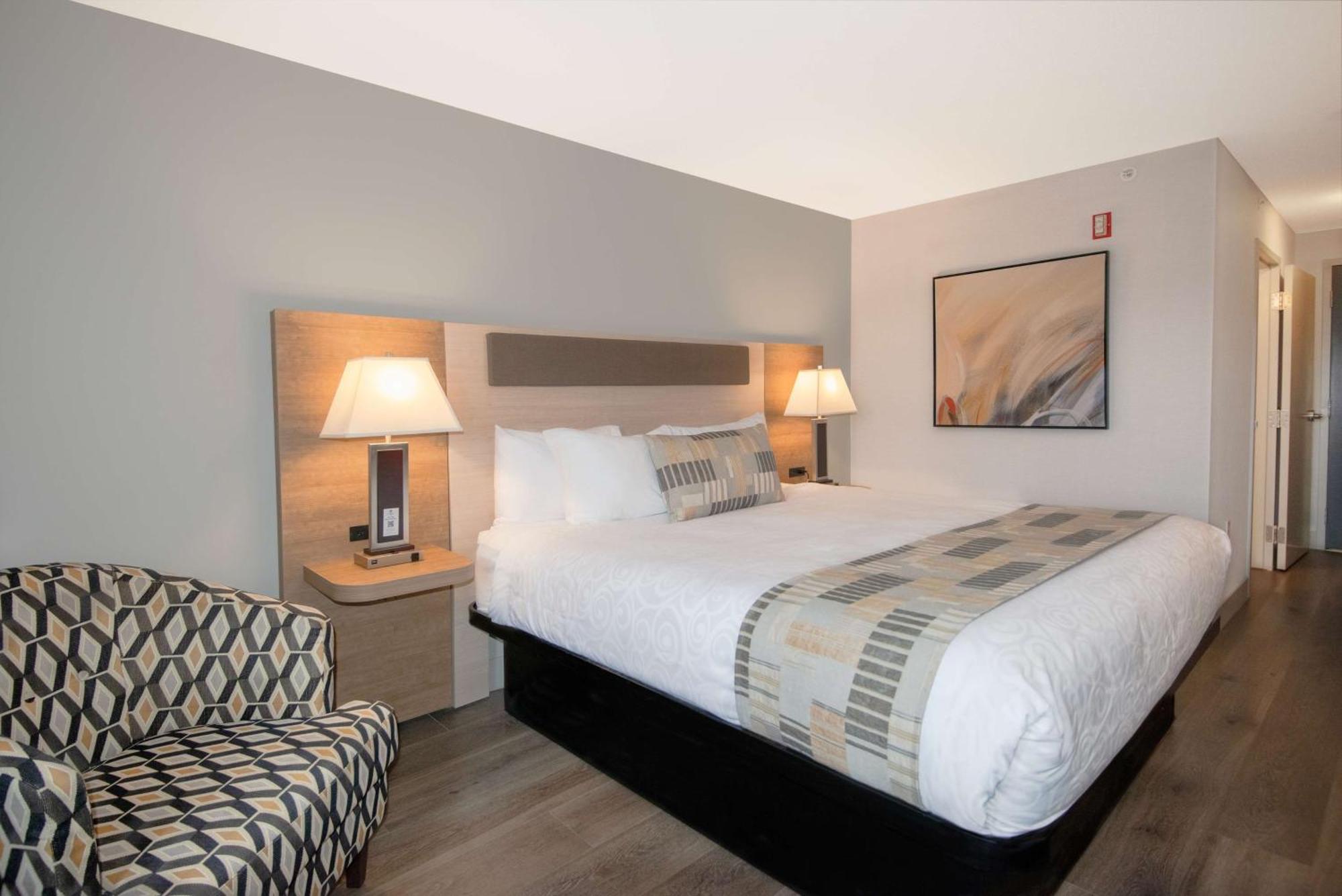 Coast Abbotsford Hotel & Suites Dış mekan fotoğraf